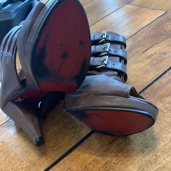 Open toe heel booties - Picture 8 of 8